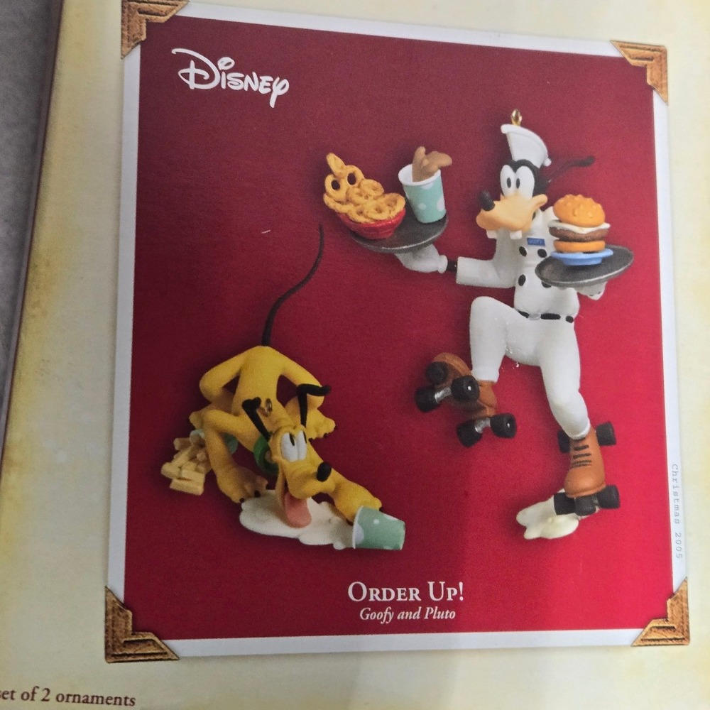 Vintage 2005 Hallmark Disney Order Up Goofy Pluto Ornament Set QRP4082 Box